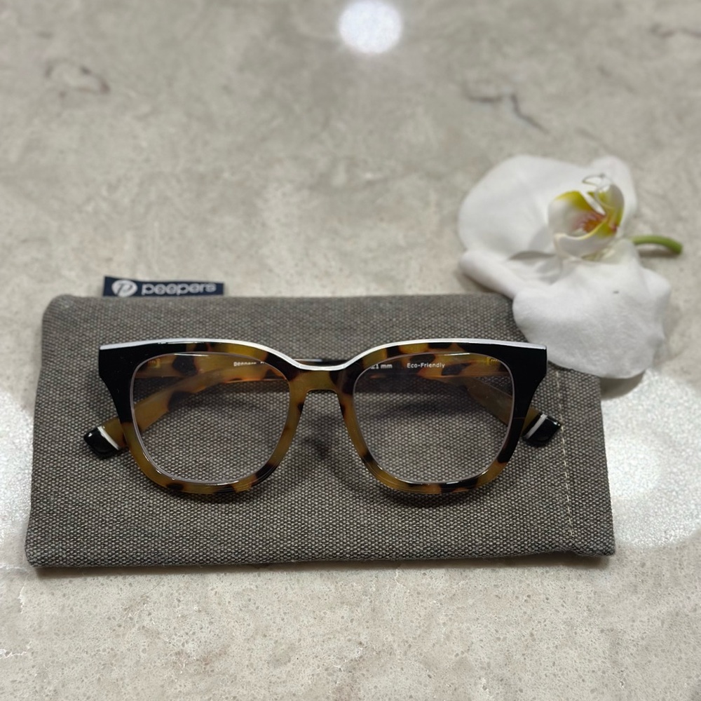 Peepers Women's Tortoise Shell Glasses